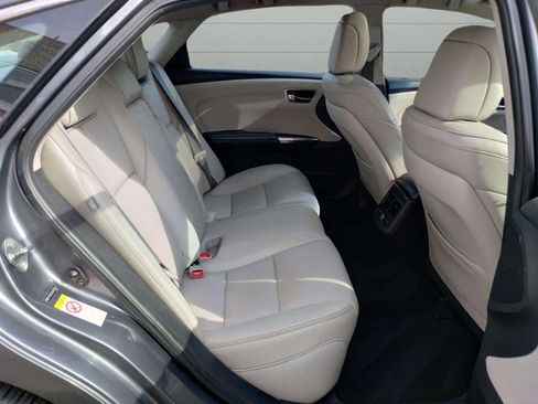 Used 2018 Toyota Avalon Limited w/ All Weather Liner Package image 18