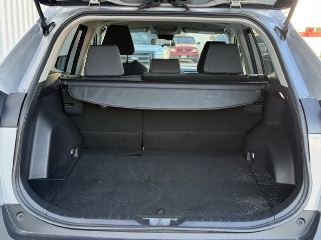 Used 2025 Toyota RAV4 XLE FWD image 32