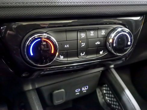 New 2026 Chevrolet TrailBlazer LT w/ Midnight Edition FWD image 18