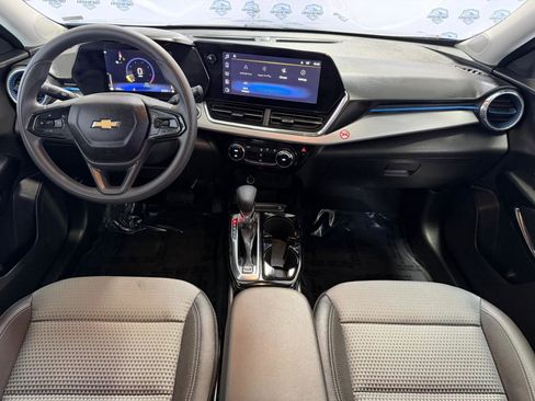 Used 2026 Chevrolet Trax LT image 28