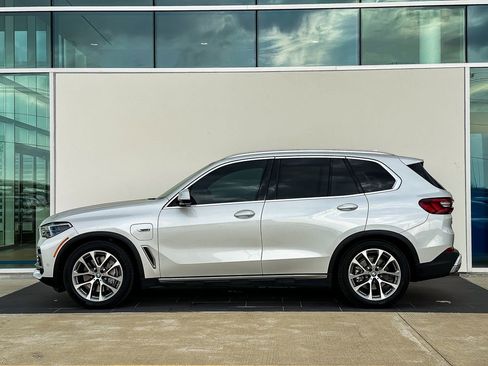 Certified 2023 BMW X5 xDrive45e w/ Executive Package image 8
