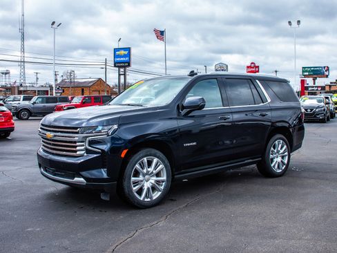 Used 2022 Chevrolet Tahoe High Country w/ Premium Package 2 image 4