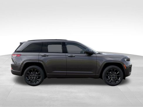 Used 2026 Jeep Grand Cherokee Limited AWD/4WD image 22