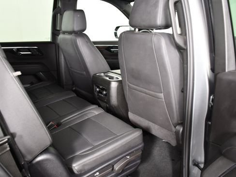 Used 2025 Chevrolet Tahoe Z71 AWD/4WD image 31