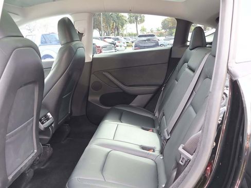 Used 2023 Tesla Model Y Long Range image 35