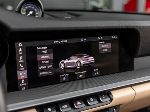 Certified 2021 Porsche 911 Carrera 4S image 25