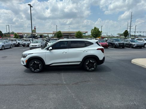 Used 2024 Kia Seltos SX w/ SX Sunroof Package AWD/4WD image 3