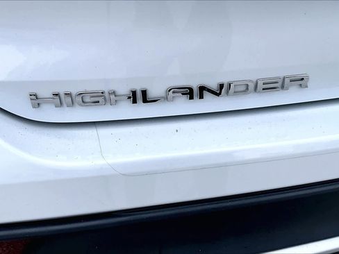 Used 2022 Toyota Highlander XSE image 30