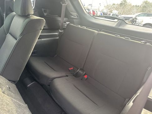 Used 2022 Mitsubishi Outlander ES image 25