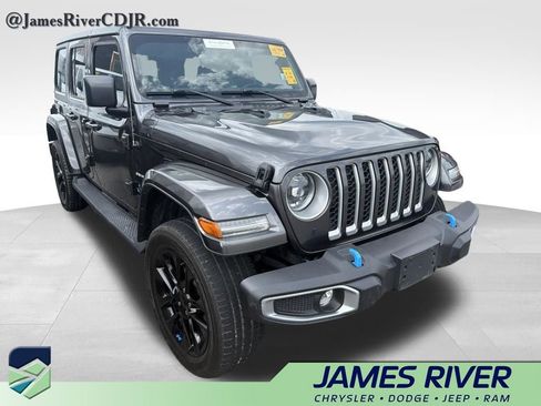Used 2023 Jeep Wrangler Unlimited Sahara w/ Cold Weather Group AWD/4WD image 4