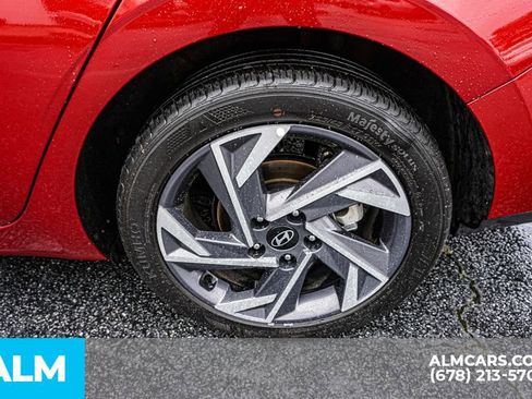 Used 2025 Hyundai Elantra Sport image 16