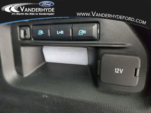 Used 2021 Ford Explorer Limited image 9