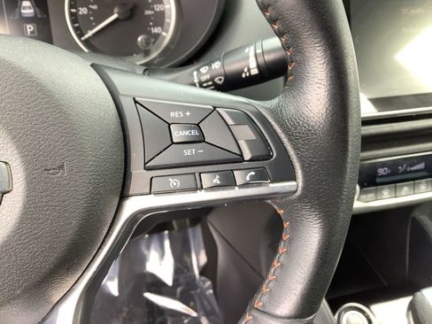 Used 2020 Nissan Versa SR image 20