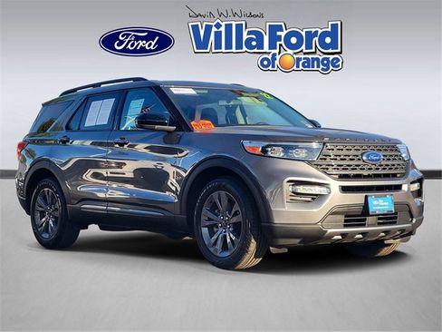 Certified 2022 Ford Explorer XLT w/ Equipment Group 202A image 1