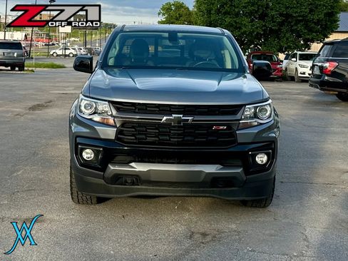 Used 2021 Chevrolet Colorado Z71 AWD/4WD image 2