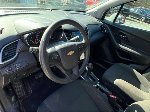 Used 2020 Chevrolet Trax LS w/ Tint and Cruise Package image 24