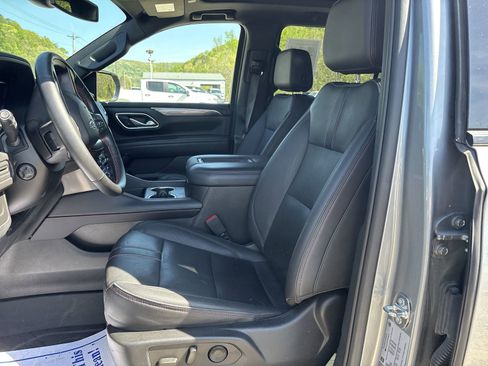 Used 2023 Chevrolet Suburban RST w/ Luxury Package image 14