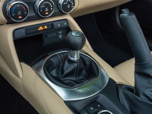 Used 2026 MAZDA MX-5 Miata Grand Touring RWD image 23