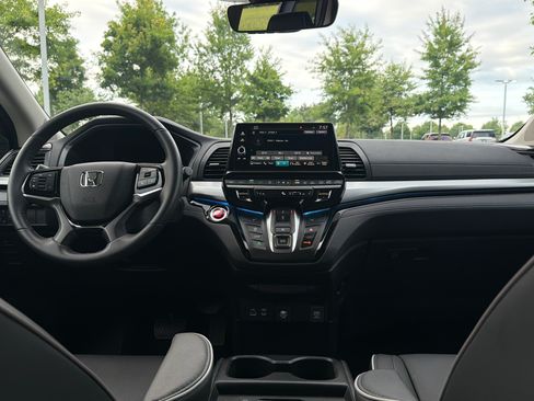 Certified 2025 Honda Odyssey Touring image 29