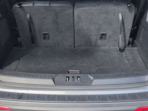 Used 2025 Ford Explorer ST-Line w/ ST-Line Street Pack image 6