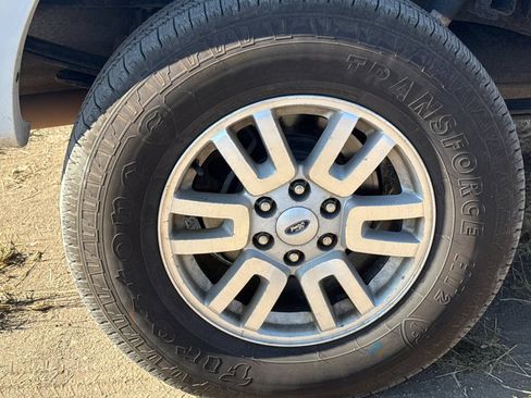 Used 2014 Ford F150 Lariat w/ Equipment Group 502A Luxury AWD/4WD image 3