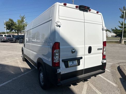 New 2026 RAM ProMaster 2500 w/ Convenience Group image 23
