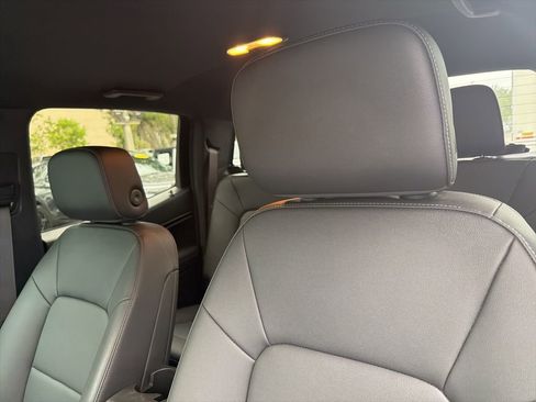 Used 2024 GMC Canyon Elevation w/ Elevation Premium Package image 10