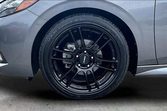 Used 2022 Nissan Sentra SR w/ Trunk Package FWD image 33