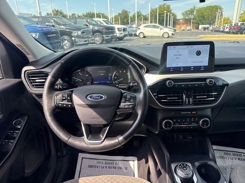 Used 2022 Ford Escape SE w/ Convenience Package AWD/4WD image 19