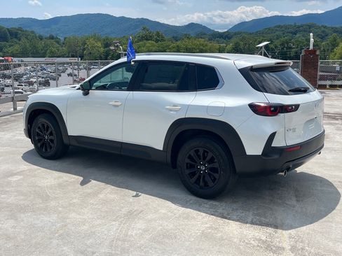 Used 2023 MAZDA CX-50 AWD 2.5 S w/ Cargo Package image 4
