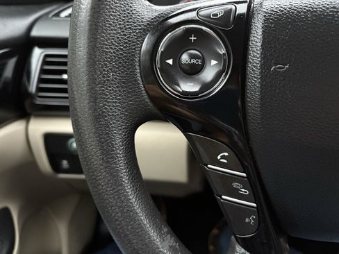 Used 2017 Honda Accord LX image 24