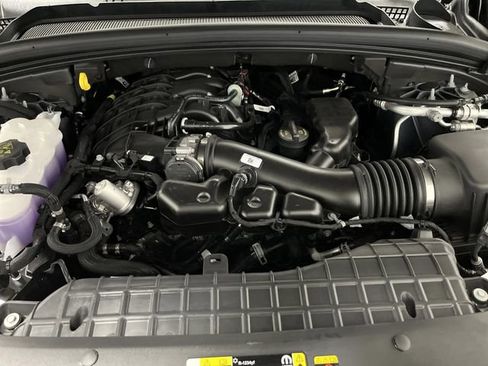 New 2025 Jeep Grand Cherokee L Limited w/ Black Appearance Package image 40