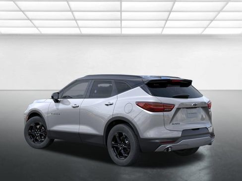 New 2026 Chevrolet Blazer LT w/ Convenience Package FWD image 4
