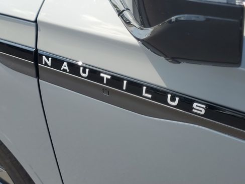 New 2026 Lincoln Nautilus Black Label w/ Jet Appearance Package AWD/4WD image 7