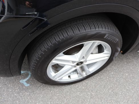 Used 2024 Audi Q5 e Premium image 41