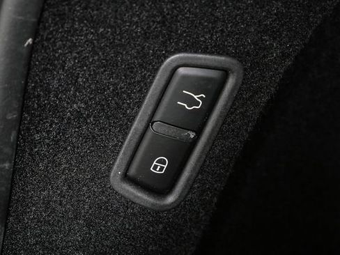 Certified 2022 Maserati Levante GT image 34