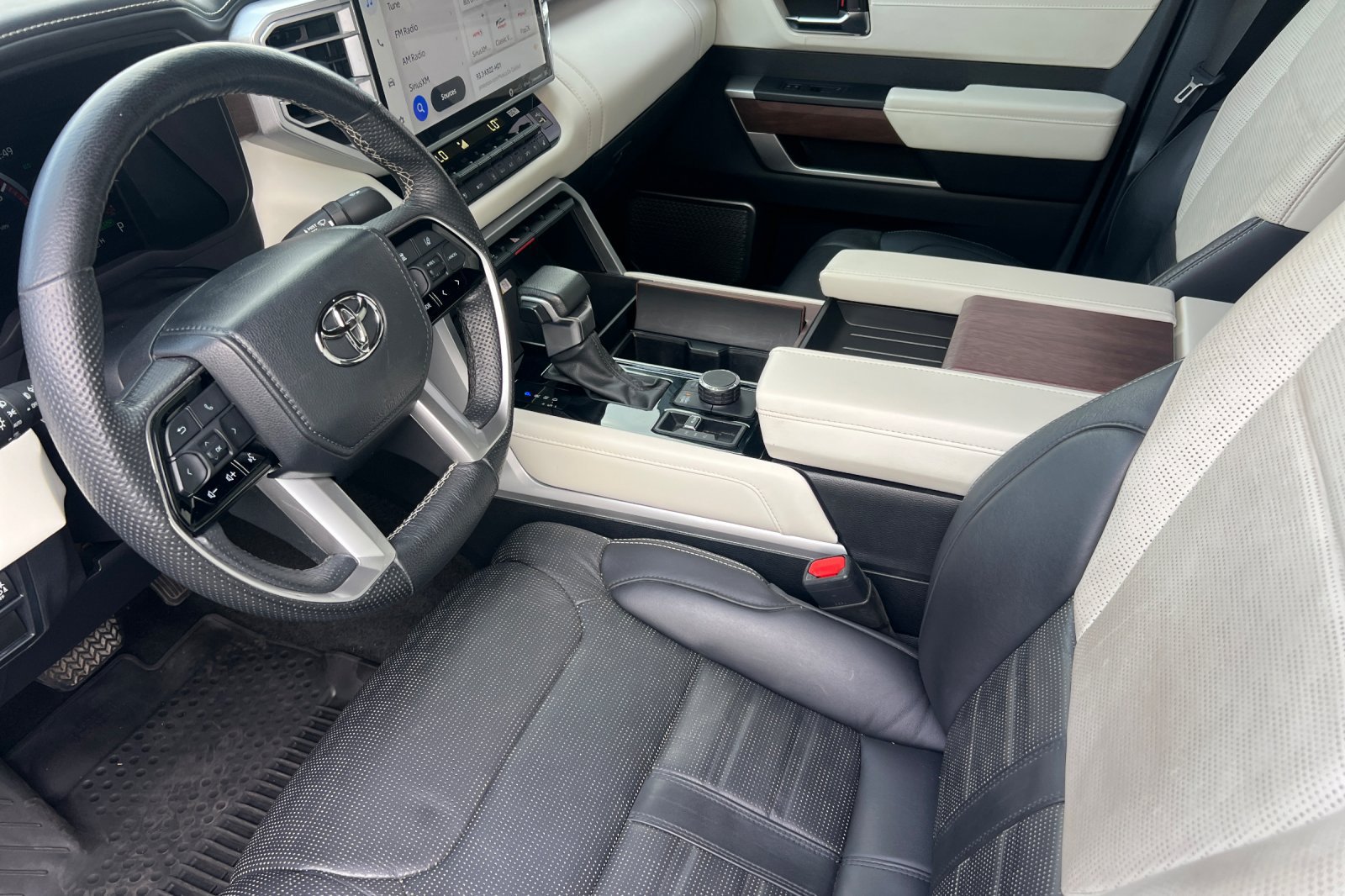 Used 2024 Toyota Tundra Capstone AWD/4WD image 10