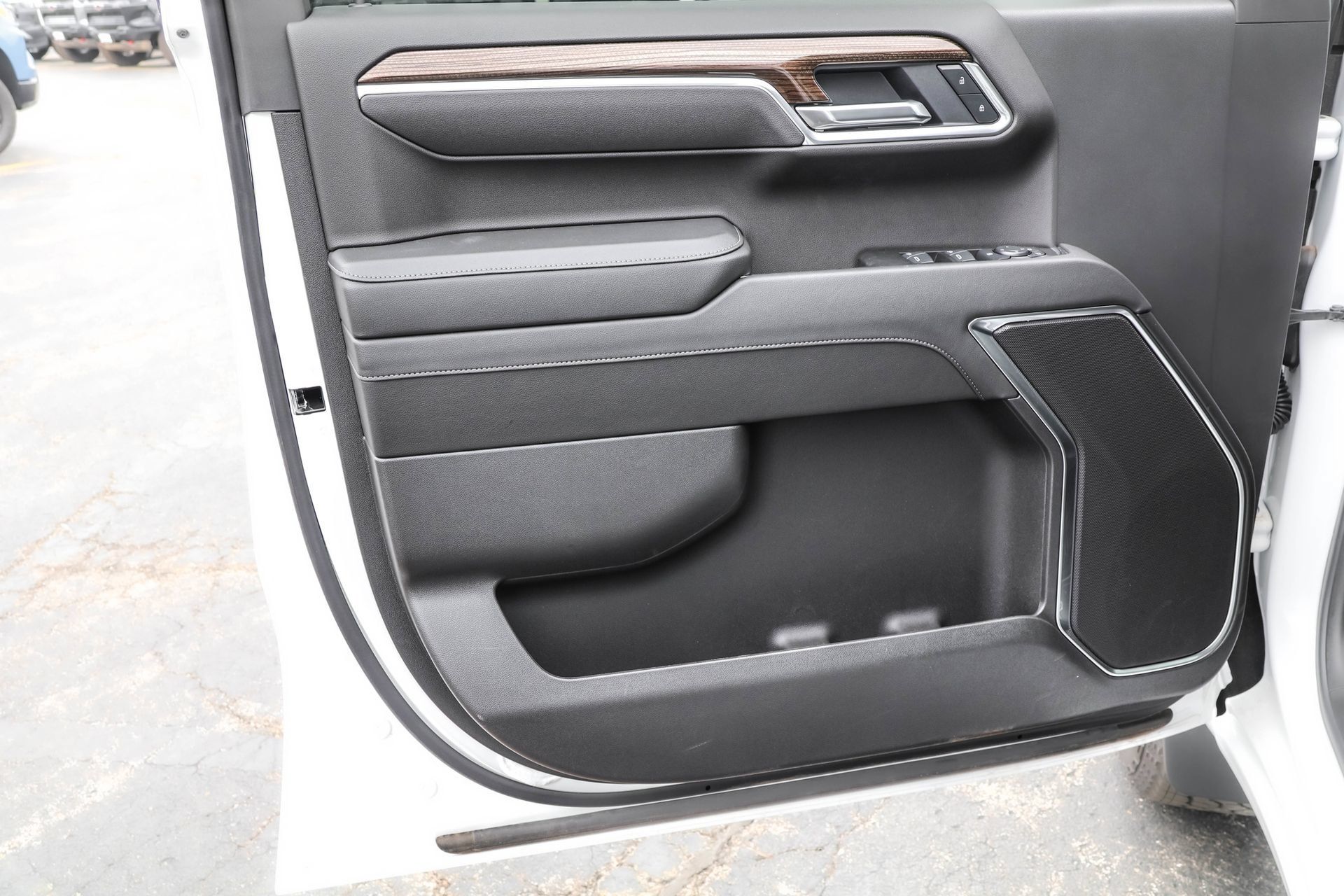 New 2025 Chevrolet Silverado 1500 LT AWD/4WD image 33