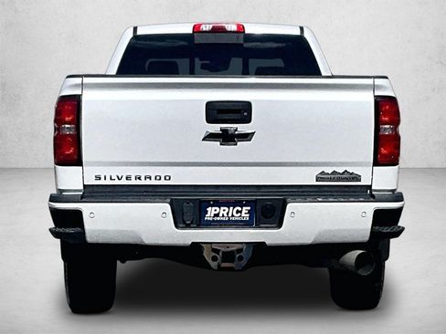 Used 2019 Chevrolet Silverado 2500 High Country w/ Duramax Plus Package AWD/4WD image 4