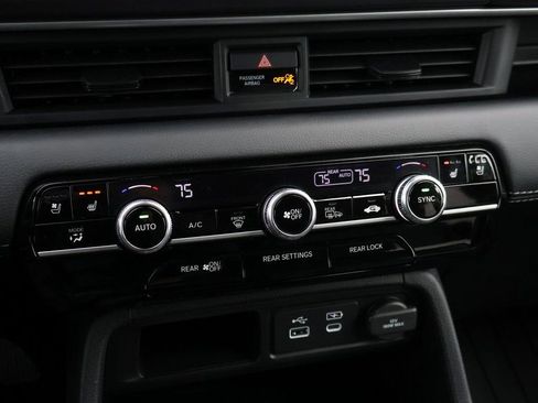 Certified 2025 Honda Pilot Elite image 24