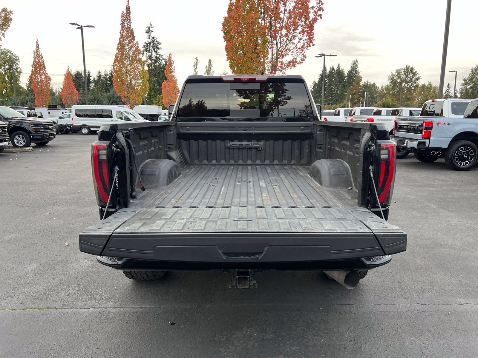 Used 2024 GMC Sierra 2500 AT4 w/ AT4 Premium Plus Package AWD/4WD image 7