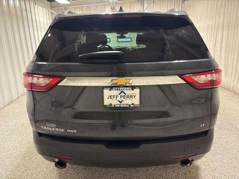 Used 2021 Chevrolet Traverse LT image 30