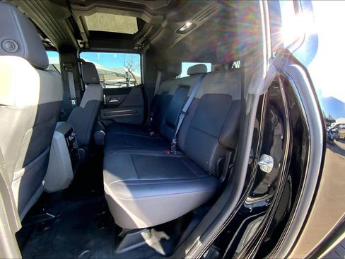 Used 2024 GMC Hummer EV 3X image 18