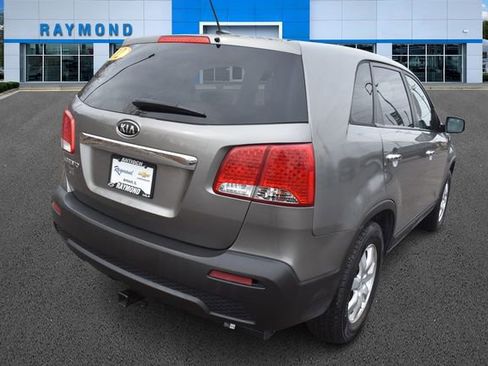 Used 2012 Kia Sorento LX image 3