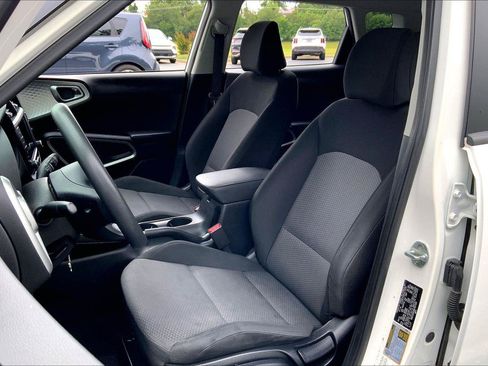 Used 2022 Kia Soul LX w/ Technology Package FWD image 22