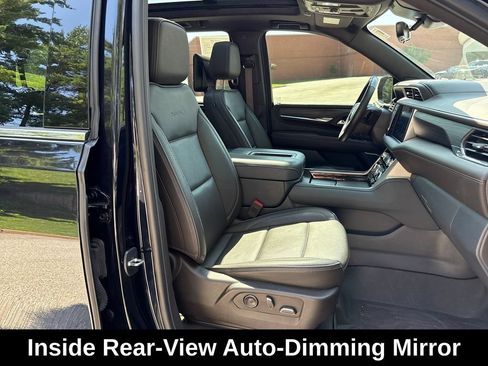 Used 2023 GMC Yukon Denali w/ Denali Reserve Package AWD/4WD image 36