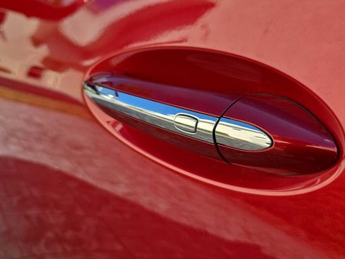 Used 2019 Buick Enclave Premium w/ Experience Buick Package image 9