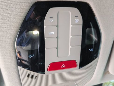 Used 2025 Kia K4 EX FWD image 22