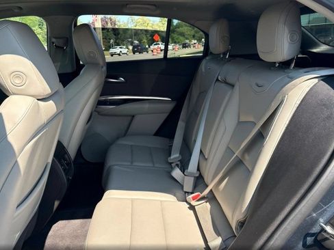 Used 2019 Cadillac XT4 Luxury w/ Cold Weather Package AWD/4WD image 13