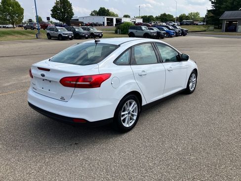 Used 2018 Ford Focus SE FWD image 5
